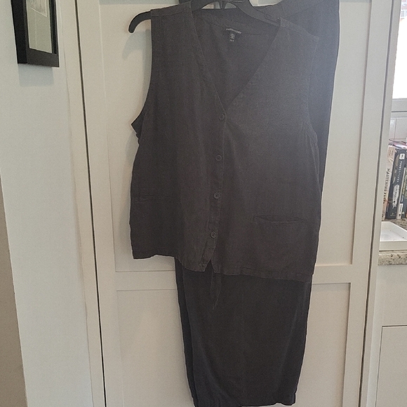 Eileen Fisher Charcoal Linen Vest and Pants Set - Picture 2 of 14